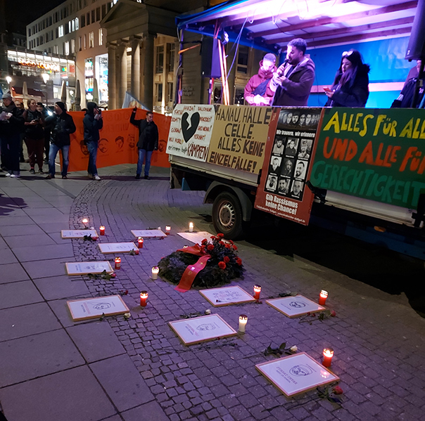 Gedenkveranstaltung für die Opfer des Anschlags in Hanau 2020 und Demo in Stuttgart