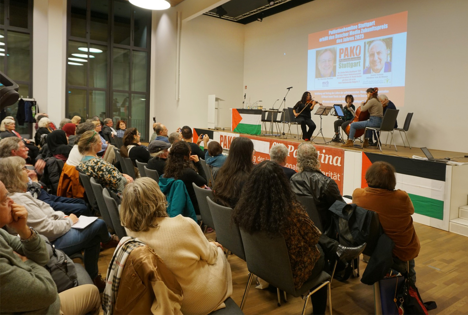 Pako erhält Buscher Preis