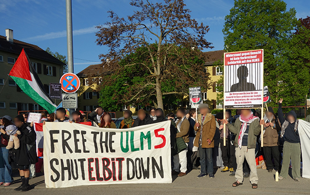 Protest in Stuttgart Stammheim beim ersten Prozesstag gegen die ULM5